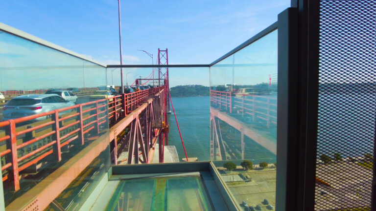 Como é a Ponte 25 de Abril em Lisboa por dentro: Experiência Pilar 7