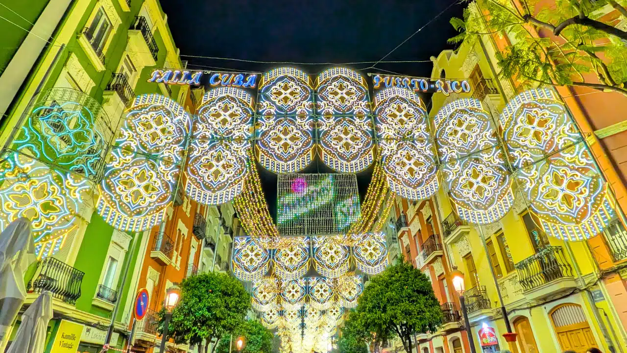 Roteiro das Fallas de Valência 2026: A Festa que Incendeia a Espanha